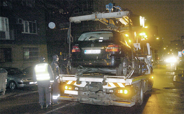 Паук однео ауто у којем је била беба!